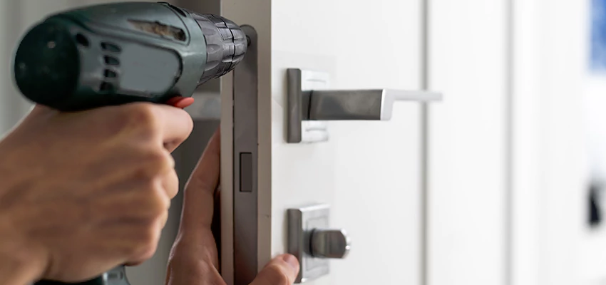 Locksmith For Lock Replacement Near Me in Romeoville, IL